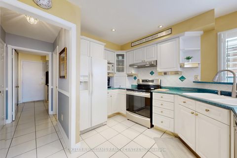 Photo 10 at 45 Hemlock Drive, Raymerville, Markham