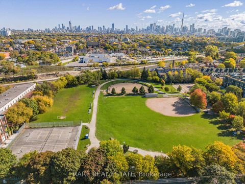 Photo 16 at 608 - 383 Sorauren Avenue, Roncesvalles, Toronto