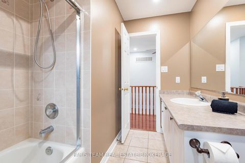 Photo 31 at 7 Meyer Avenue, East Bayfield, Barrie