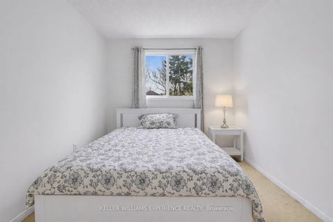 Photo 9 at 21 Knicely Road, Painswick North, Barrie