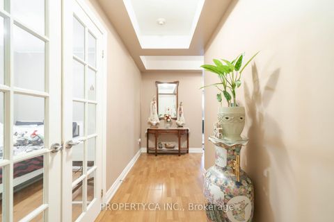 Photo 11 at 609 - 2088 Lawrence Avenue W, Weston, Toronto