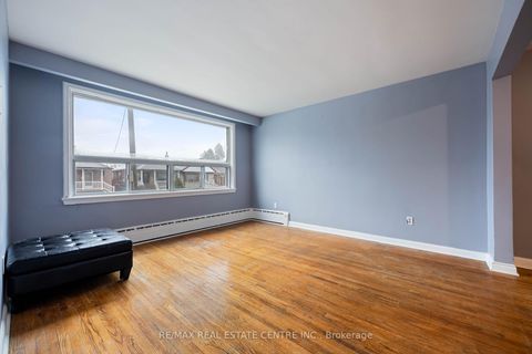 Photo 4 at 10 Lapp Street, Smythe, Toronto