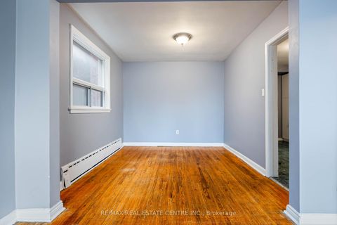 Photo 7 at 10 Lapp Street, Smythe, Toronto