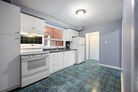 Photo 10 at 10 Lapp Street, Smythe, Toronto