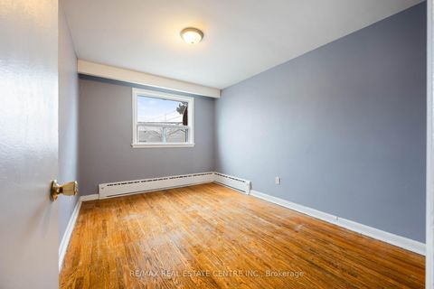 Photo 14 at 10 Lapp Street, Smythe, Toronto