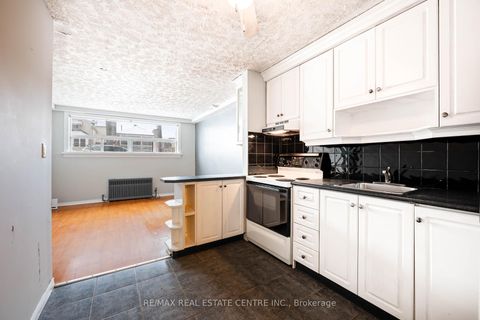 Photo 19 at 10 Lapp Street, Smythe, Toronto