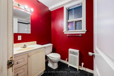 Photo 20 at 10 Lapp Street, Smythe, Toronto