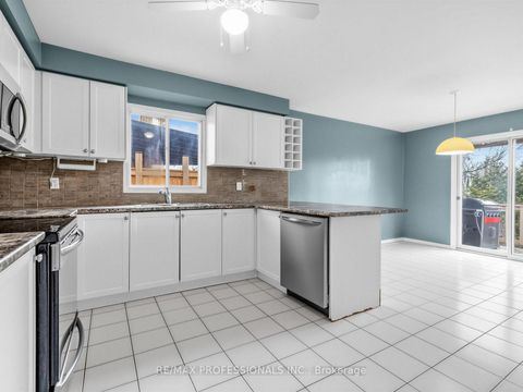 Photo 10 at 5 Coates Crescent, Oak Ridges Lake Wilcox, Richmond Hill