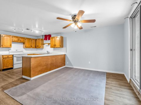 Photo 23 at 5 Coates Crescent, Oak Ridges Lake Wilcox, Richmond Hill