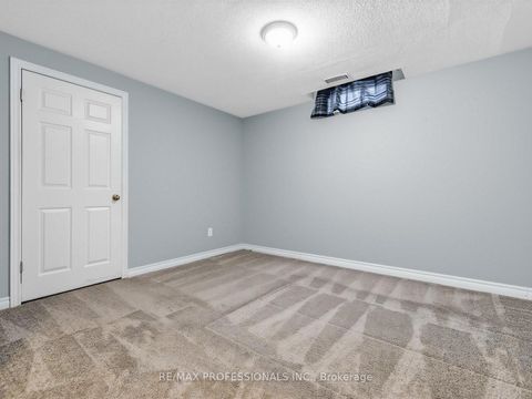 Photo 28 at 5 Coates Crescent, Oak Ridges Lake Wilcox, Richmond Hill