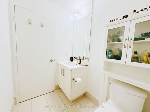 Photo 10 at N431 - 455 Front Street E, Waterfront Communities C8, Toronto