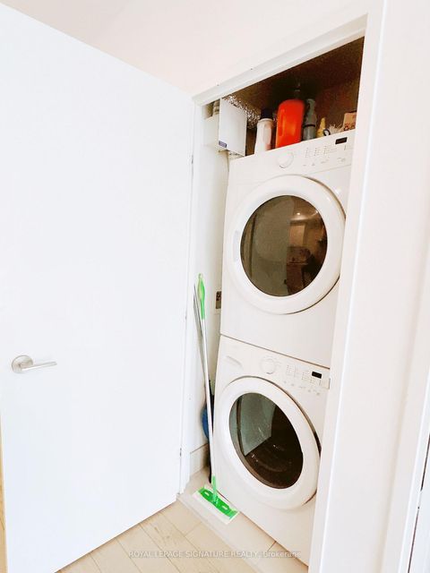 Photo 14 at N431 - 455 Front Street E, Waterfront Communities C8, Toronto