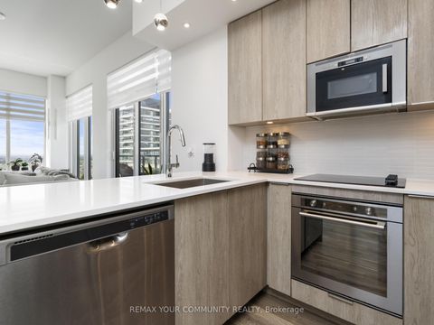 Photo 8 at 1012 - 99 Eagle Rock Way, Rural Vaughan, Vaughan