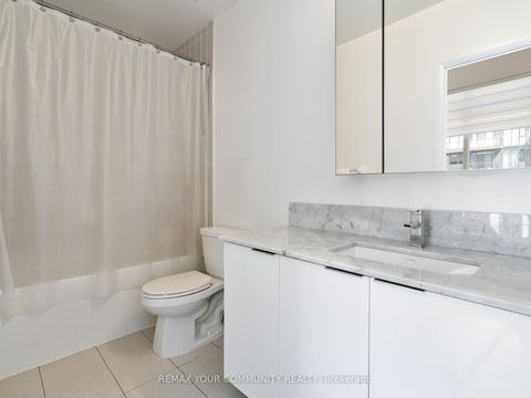 Photo 23 at 1012 - 99 Eagle Rock Way, Rural Vaughan, Vaughan