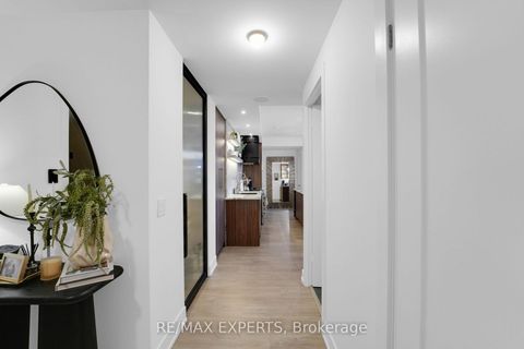 Photo 4 at 605 - 38 Cameron Street, Chinatown, Toronto