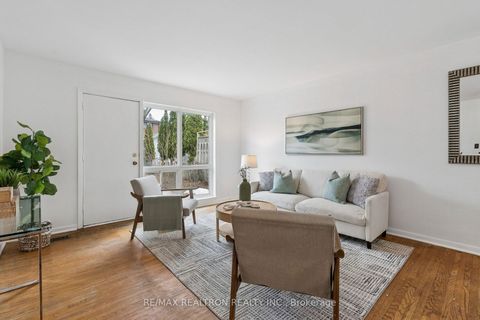 Photo 7 at 56 Green Bush Road, Newtonbrook West, Toronto