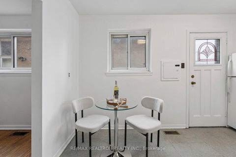 Photo 14 at 56 Green Bush Road, Newtonbrook West, Toronto