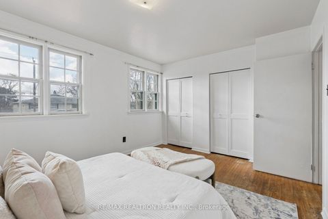 Photo 26 at 56 Green Bush Road, Newtonbrook West, Toronto