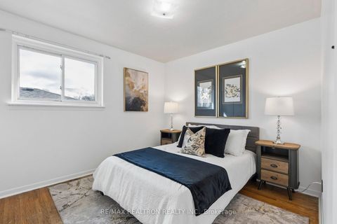 Photo 28 at 56 Green Bush Road, Newtonbrook West, Toronto
