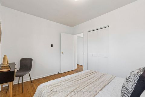 Photo 33 at 56 Green Bush Road, Newtonbrook West, Toronto