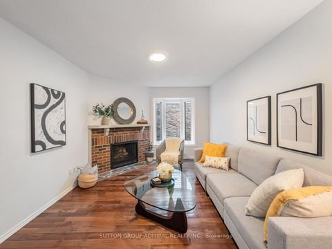 Photo 3 at 218 Mullen Drive, Brownridge, Vaughan