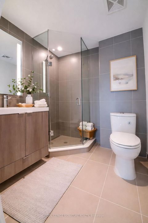 Photo 9 at 2722 - 585 Bloor Street E, North St. James Town, Toronto