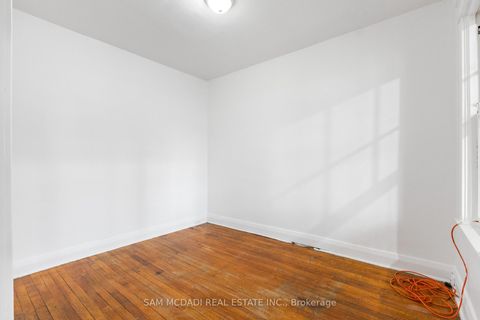 Photo 7 at 259 Milverton Boulevard, Danforth, Toronto