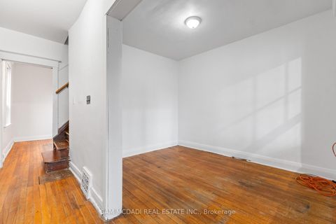 Photo 10 at 259 Milverton Boulevard, Danforth, Toronto