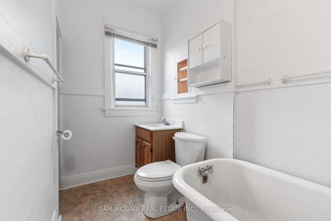 Photo 12 at 259 Milverton Boulevard, Danforth, Toronto