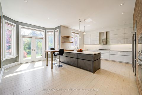 Photo 11 at 229 Hunterwood Chase, Rural Vaughan, Vaughan