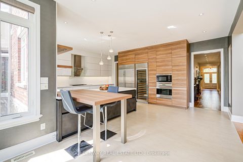 Photo 13 at 229 Hunterwood Chase, Rural Vaughan, Vaughan