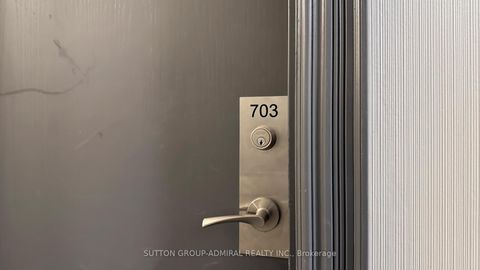 Photo 10 at 703 - 393 King Street W, Waterfront Communities C1, Toronto