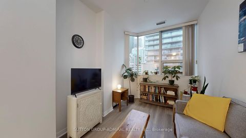 Photo 18 at 703 - 393 King Street W, Waterfront Communities C1, Toronto