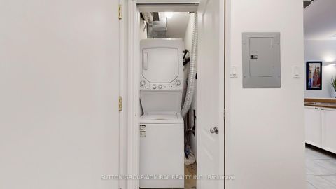 Photo 30 at 703 - 393 King Street W, Waterfront Communities C1, Toronto