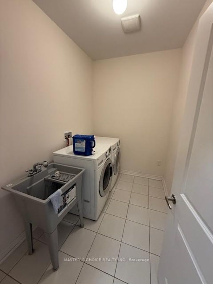 Photo 15 at 56 Clunburry Road, Northwest Brampton, Brampton