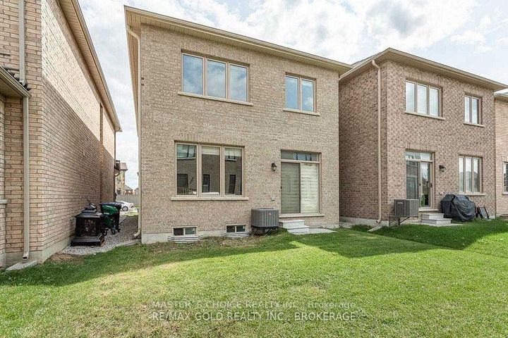 Photo 18 at 56 Clunburry Road, Northwest Brampton, Brampton
