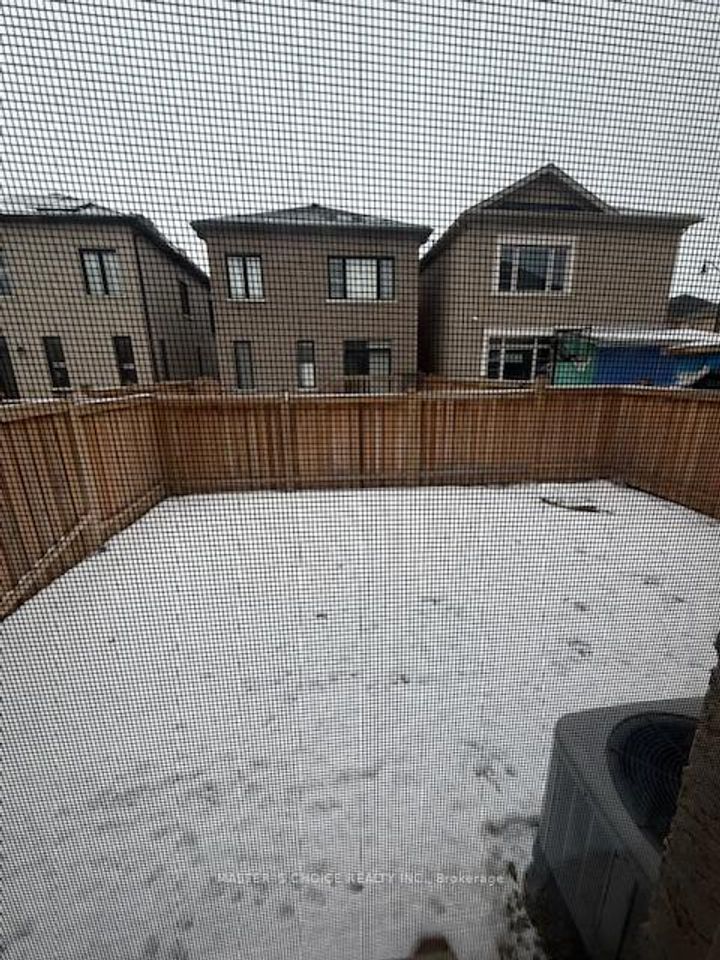 Photo 19 at 56 Clunburry Road, Northwest Brampton, Brampton