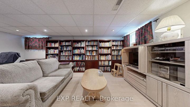 Photo 26 at 6 Abbottswood Road, Bendale, Toronto