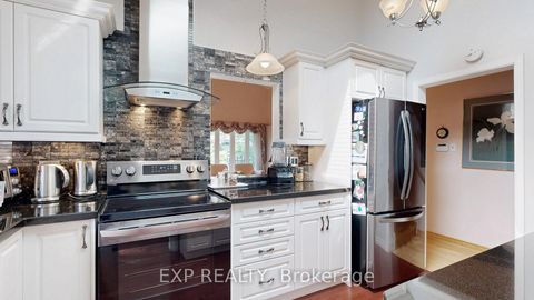 Photo 11 at 6 Abbottswood Road, Bendale, Toronto