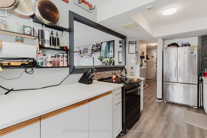 Photo 4 at 1101 - 26 Hanover Road, Queen Street Corridor, Brampton