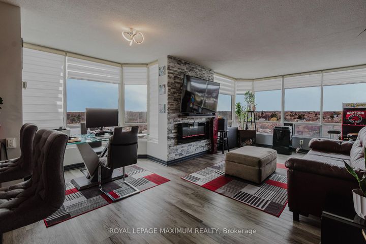 Photo 7 at 1101 - 26 Hanover Road, Queen Street Corridor, Brampton