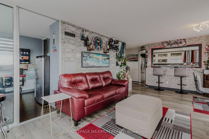 Photo 13 at 1101 - 26 Hanover Road, Queen Street Corridor, Brampton