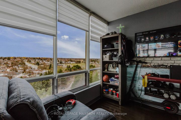 Photo 15 at 1101 - 26 Hanover Road, Queen Street Corridor, Brampton