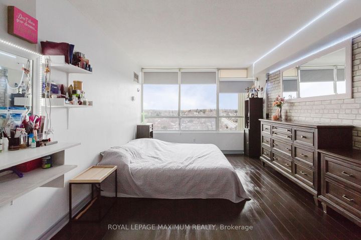 Photo 26 at 1101 - 26 Hanover Road, Queen Street Corridor, Brampton