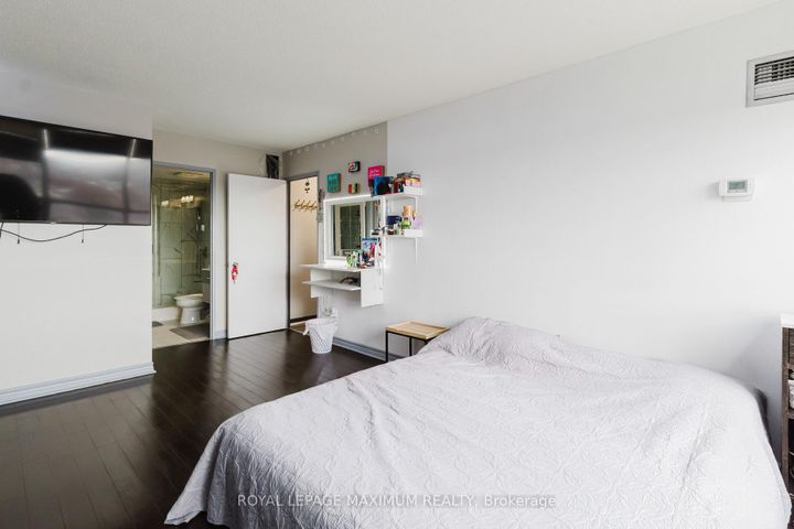 Photo 28 at 1101 - 26 Hanover Road, Queen Street Corridor, Brampton