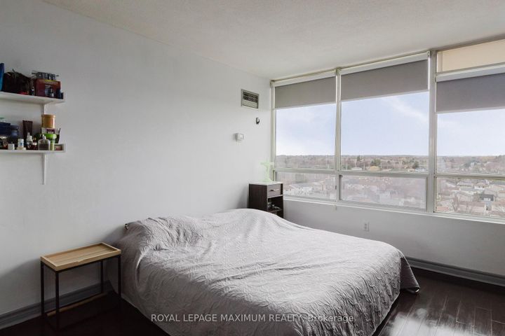 Photo 30 at 1101 - 26 Hanover Road, Queen Street Corridor, Brampton