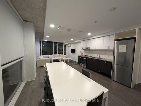 Photo 9 at 518 - 1900 Simcoe Street N, Samac, Oshawa