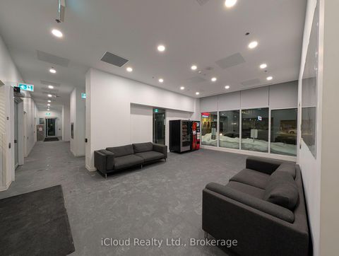 Photo 13 at 518 - 1900 Simcoe Street N, Samac, Oshawa