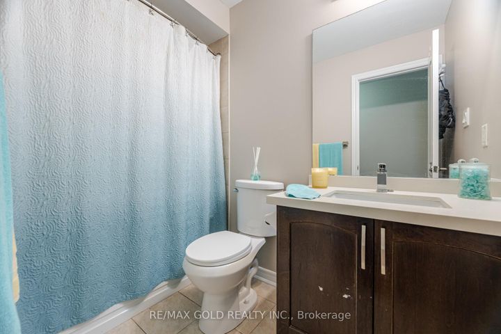 Photo 11 at 11 Seedland Crescent N, Wellington, Brampton