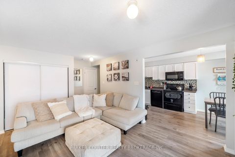 Photo 5 at 4 - 17 Cheltenham Road, Georgian Drive, Barrie